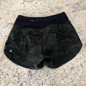 Lululemon Speed Up high-rise shorts. Size 4. Camo color